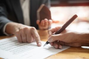 Ryzyka prawne w umowach na dostawy materiałów budowlanych – jak je minimalizować?