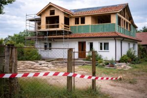 Legalizacja samowoli budowlanej – jak uchronić się przed rozbiórką?